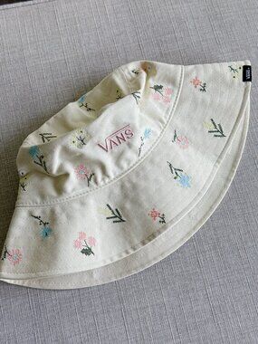 VANS Embroidery Micro Floral Bucket Hat - Unisex, M/L, flower pattern spring